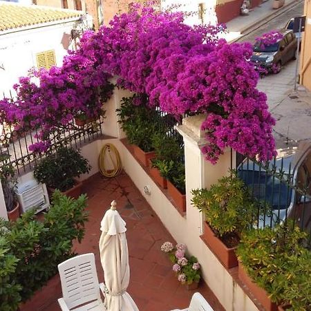 Monolocale In Villa Centrale Λα Μανταλένα Εξωτερικό φωτογραφία